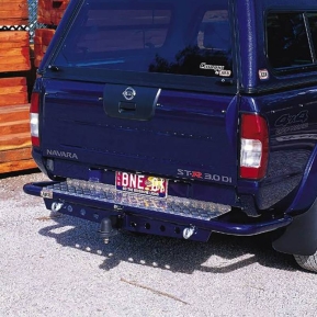 ARB Støtfangere med step og tilhengerfeste Nissan Navara D22 97-08